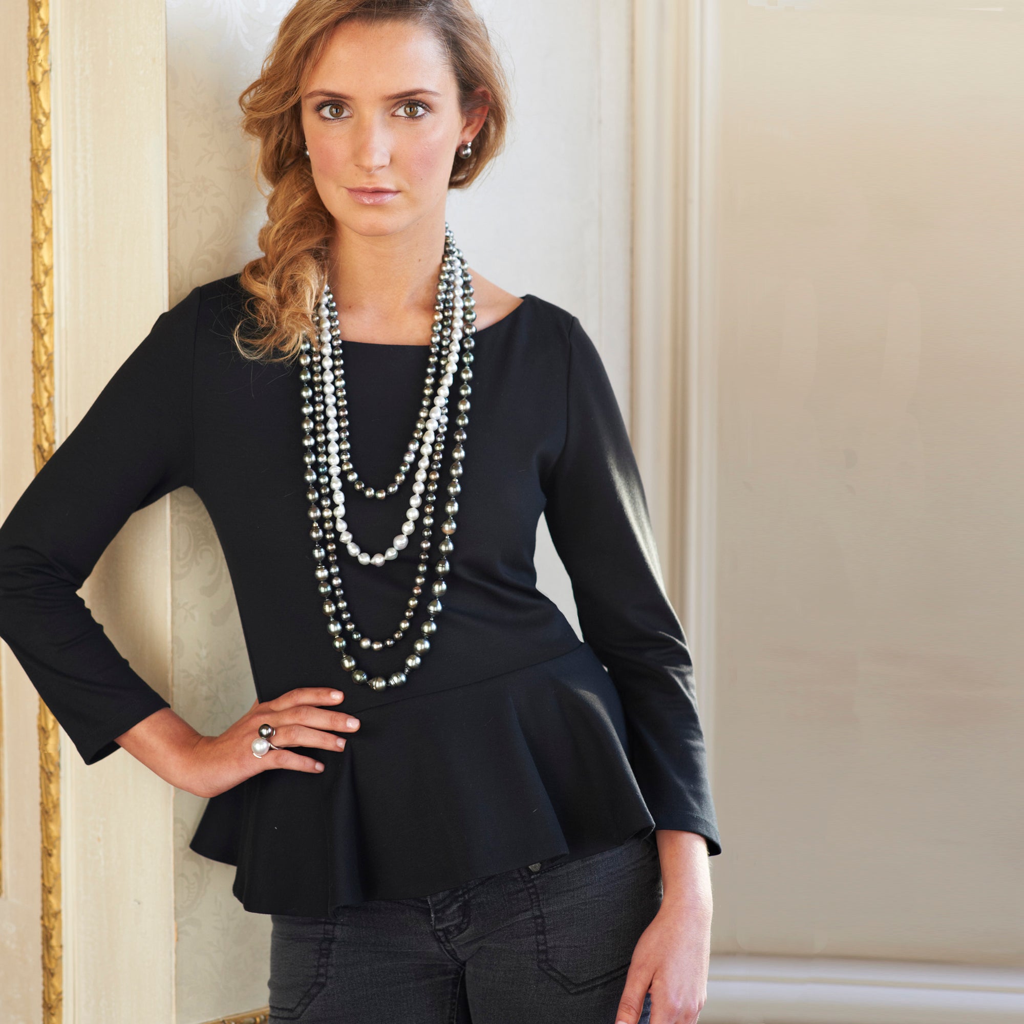 8 Ways to Style White Pearls Without Looking Old-Fashioned