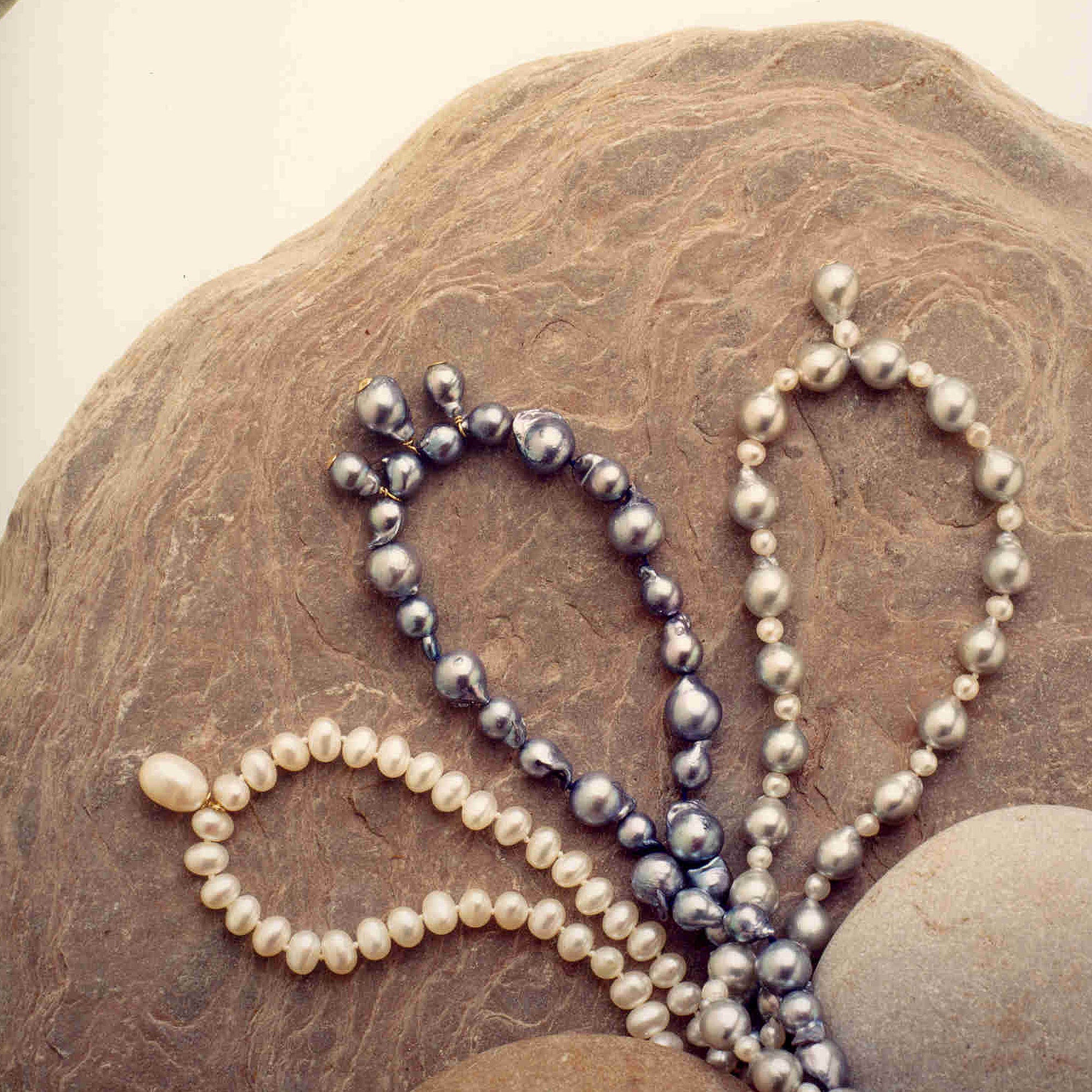 Your Guide to Mixing & Matching Pearl Jewellery
