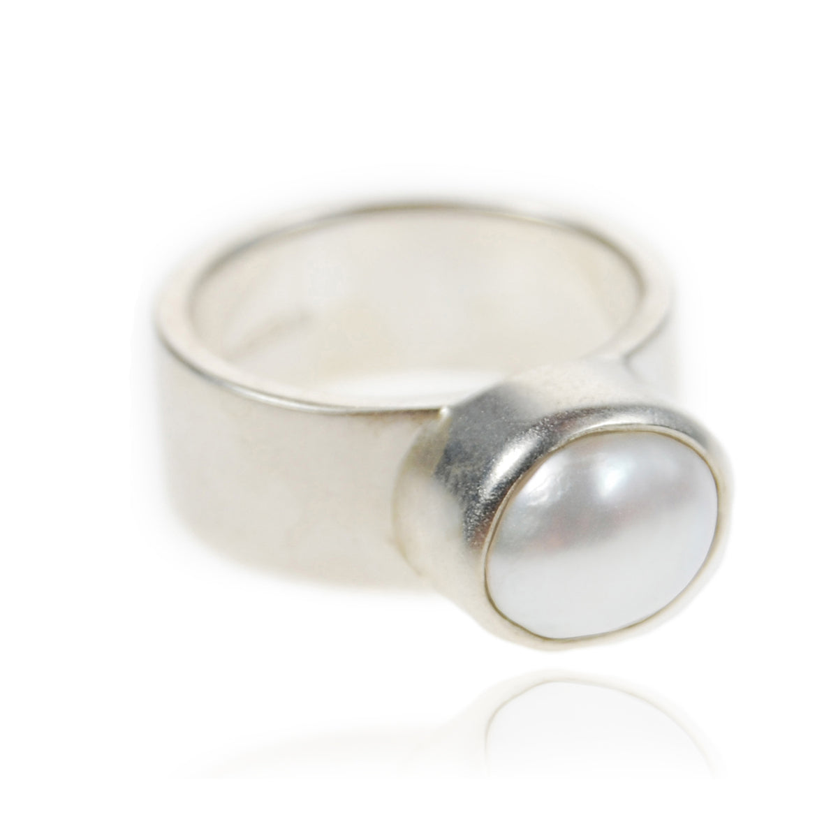 White Biwa Pearl &amp; Sculpted Silver Ring