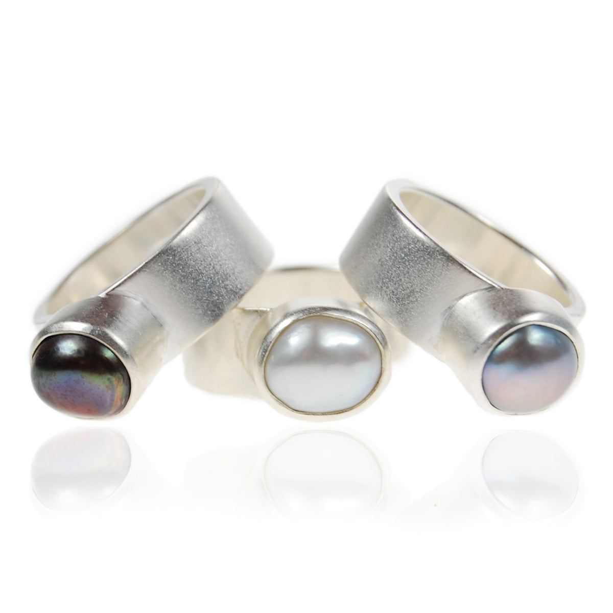White Biwa Pearl &amp; Sculpted Silver Ring