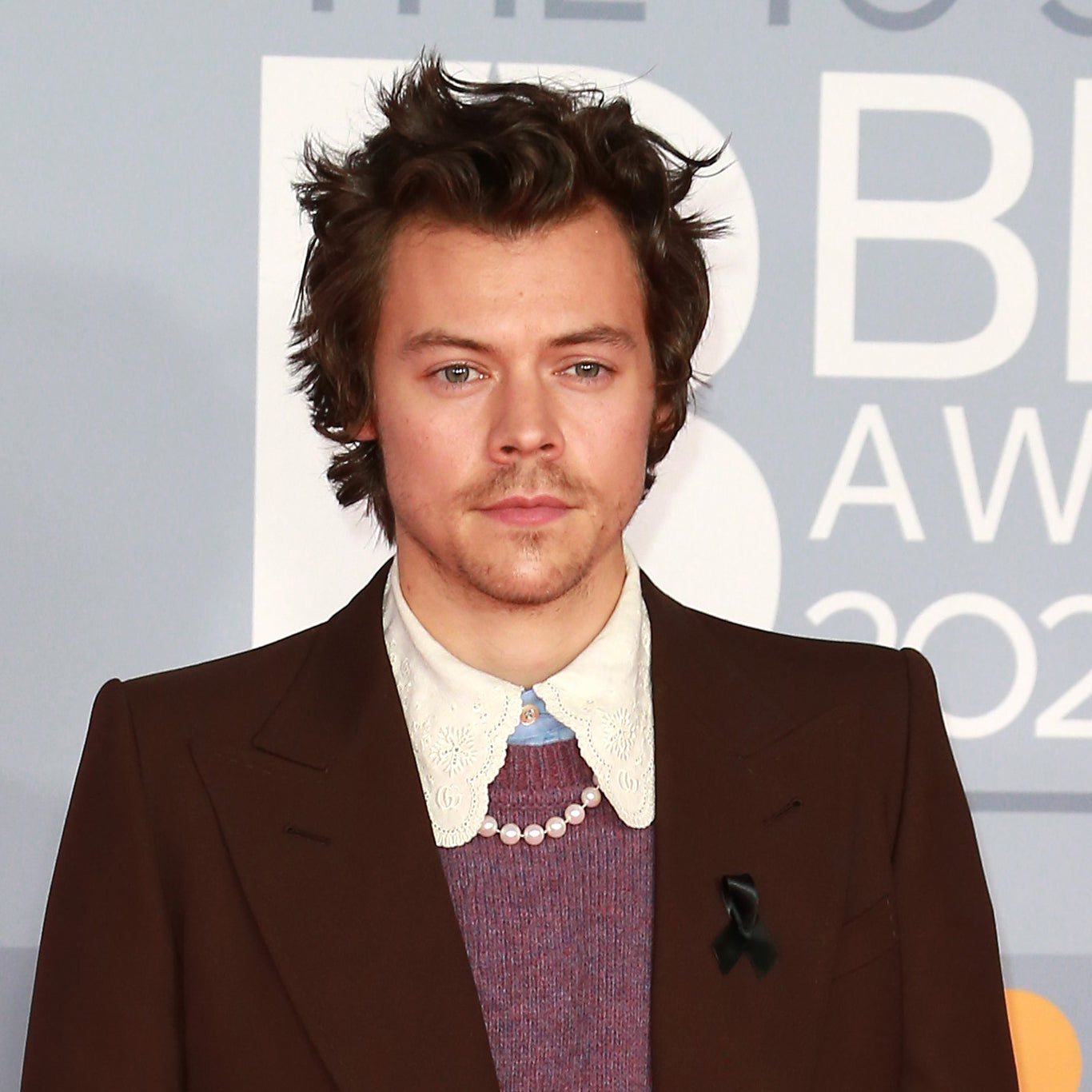 Harry Styles in Pearls: Get the Look with Necklaces & Earrings