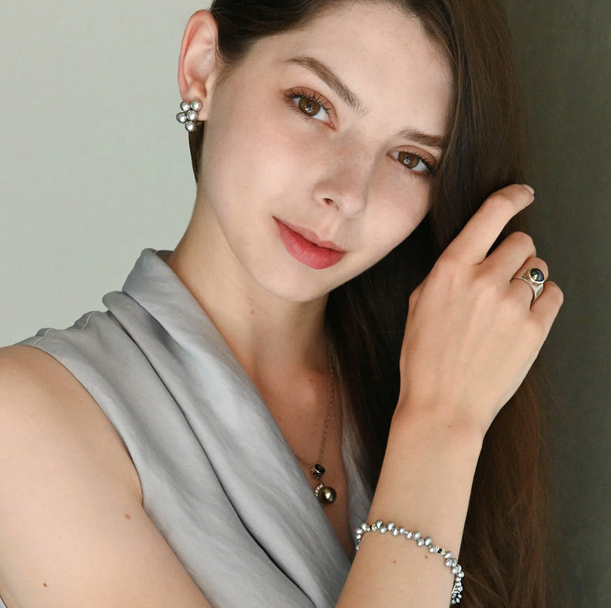 What Size Pearl Earrings Should You Choose?