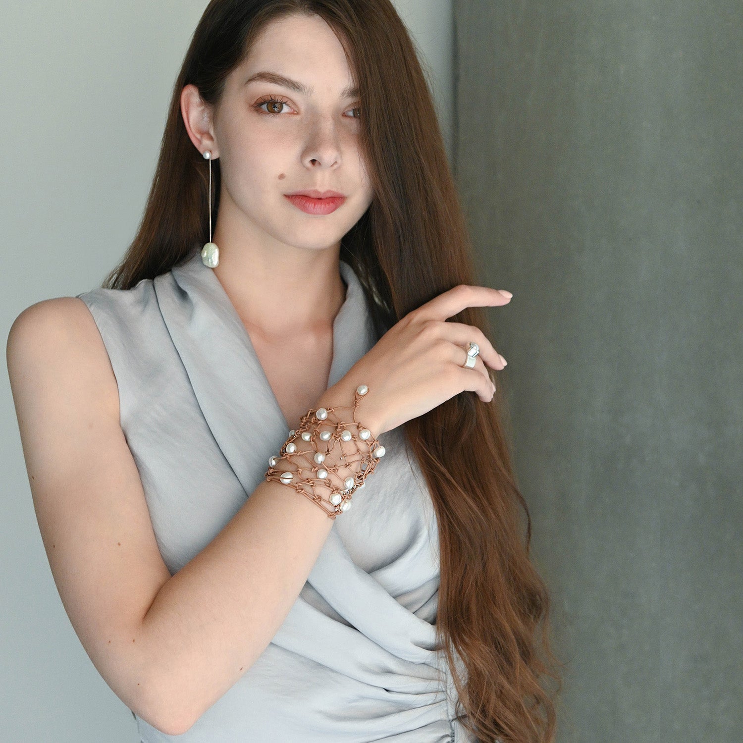 Are Baroque Pearl Necklaces in Style?