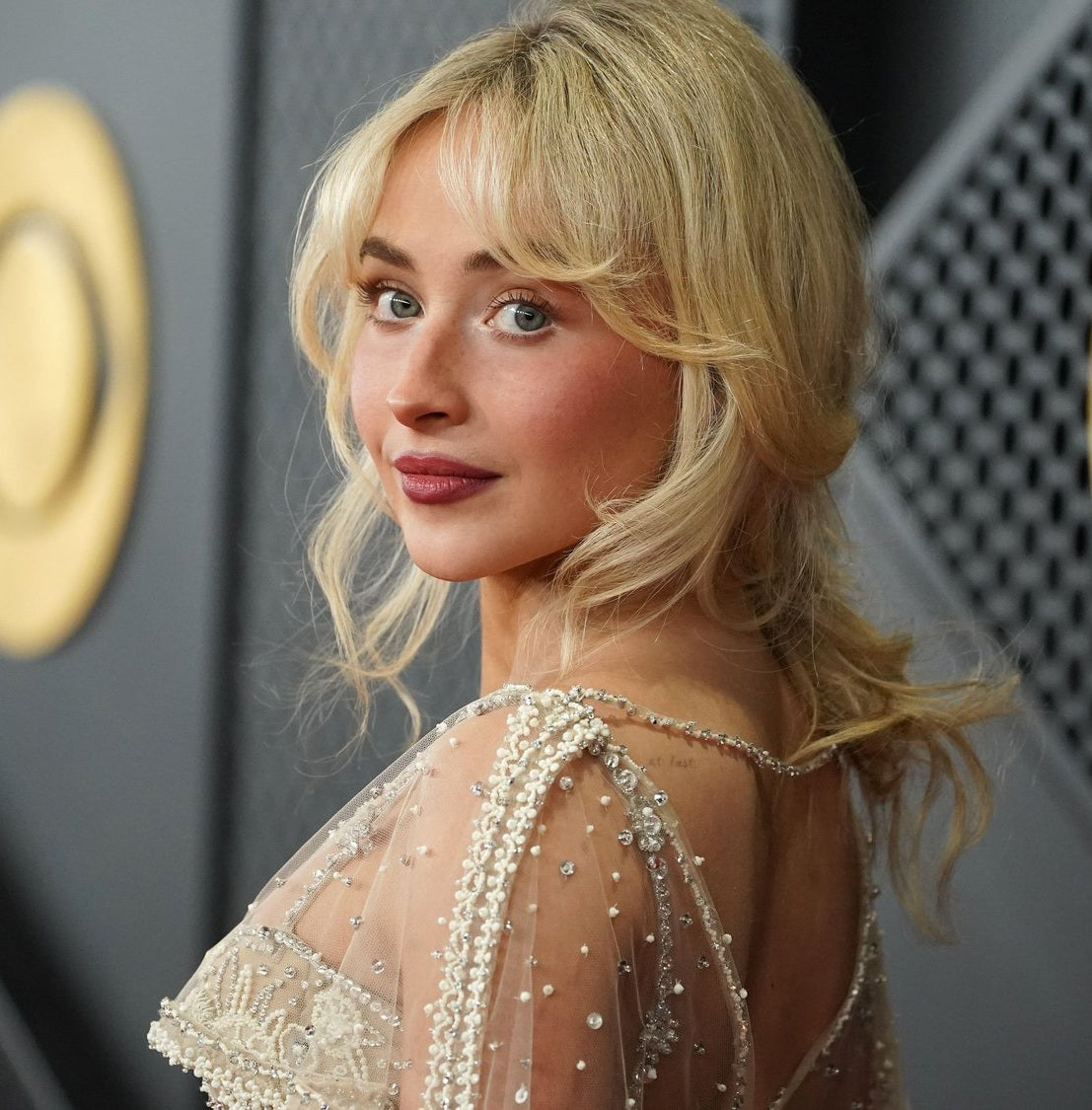 Pearls at the Grammys: Sabrina Carpenter's Valentino Dress | Pearls.co.uk Pearls at the Grammys: Sabrina Carpenter's Valentino Dress | Pearls.co.uk