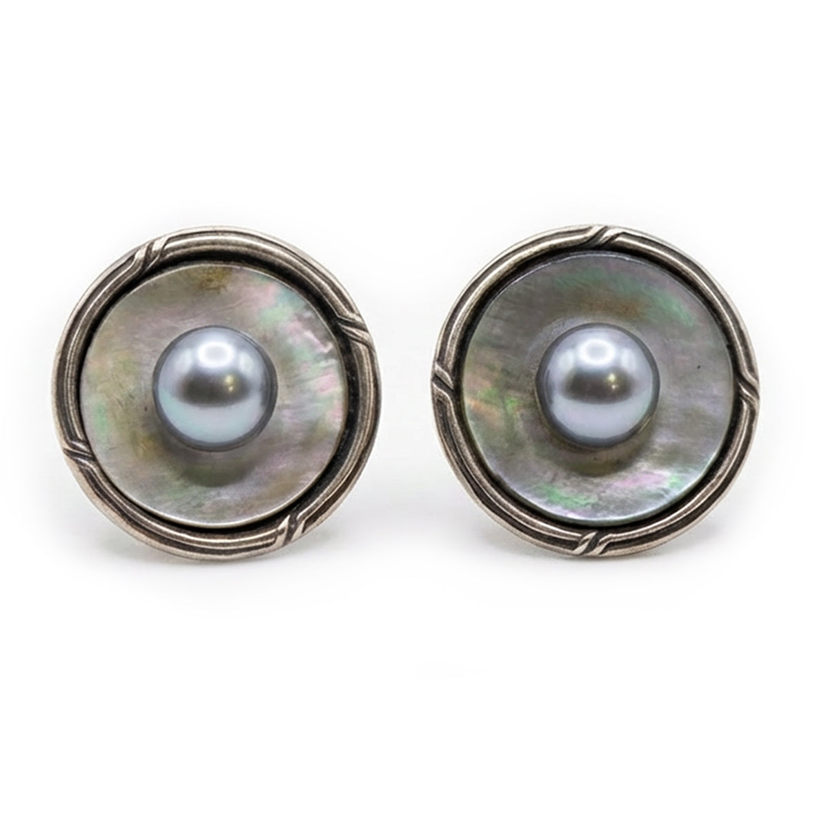 Grey Freshwater Pearl Tahitian Mother-of-Pearl & Silver Setting Stud Earrings