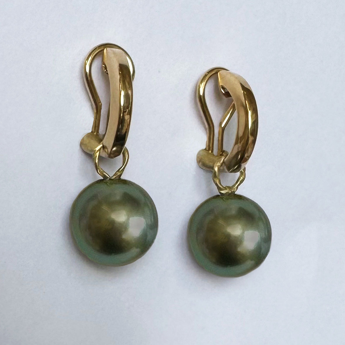 Tahitian Pearl Clip On 'Huggies'
