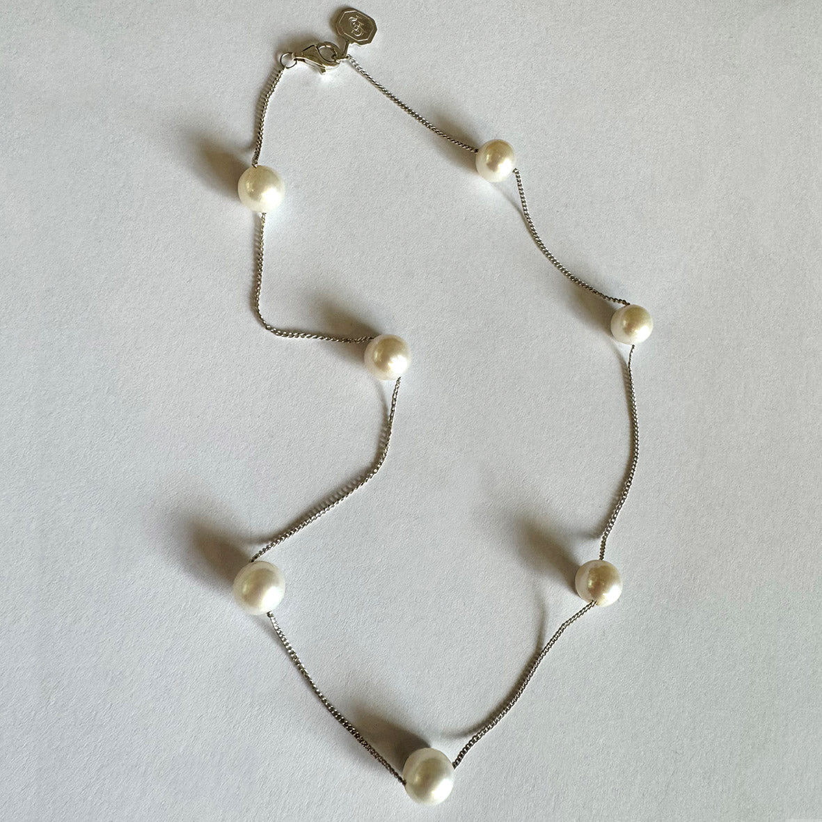 White Freshwater Pearl & Chain Necklace