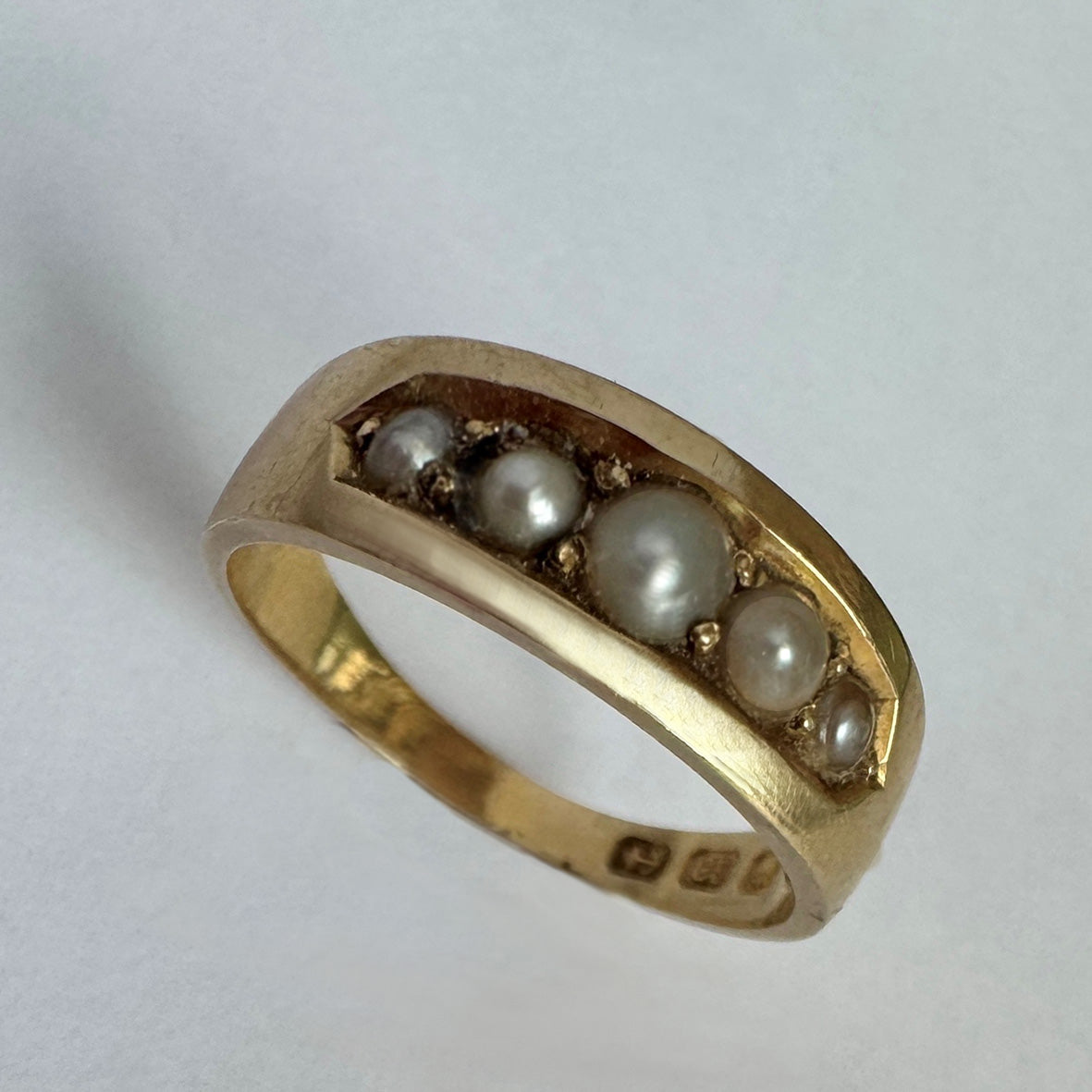 Rare White Natural Seed Pearl & 18ct Yellow Gold Victorian Ring