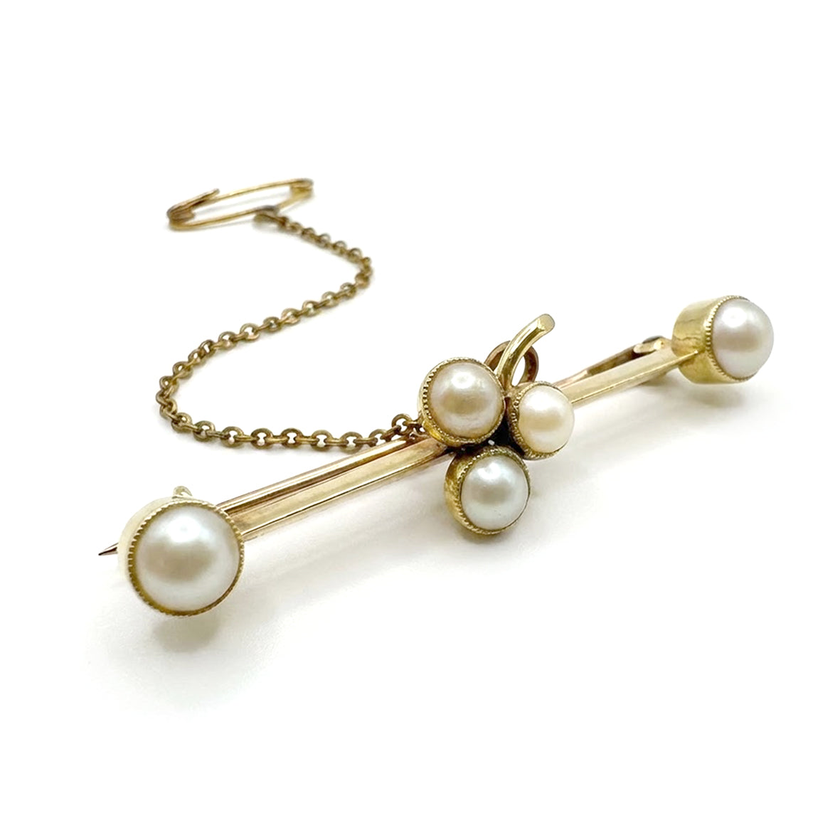 White Akoya Pearl Knife-Edge 9ct Gold Pin