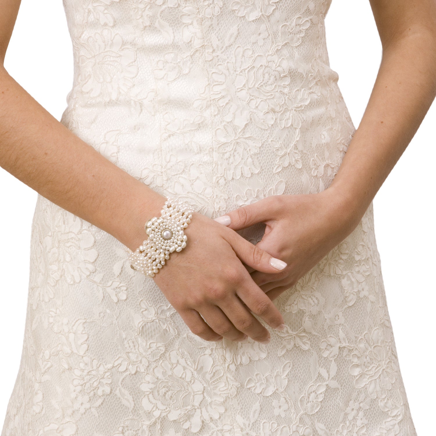 Pearl Bracelet with Oval Centerpiece