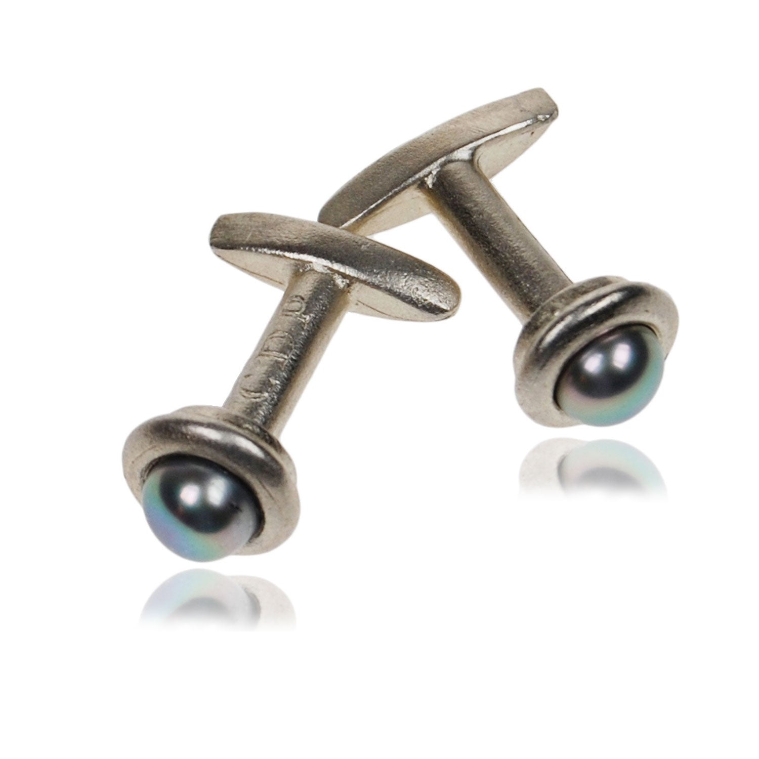 Single Pearl Cufflinks in Grey