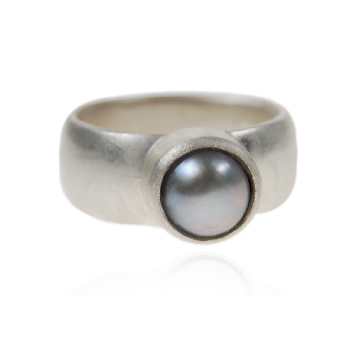Grey Freshwater Pearl &amp; Sculpted Silver Ring