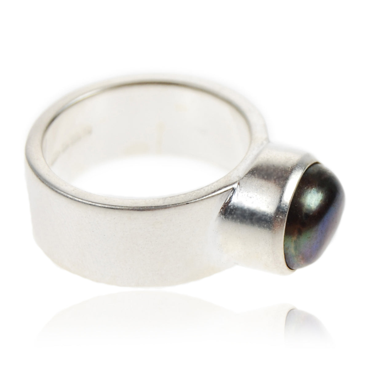 Black Biwa Pearl &amp; Sculpted Silver Ring