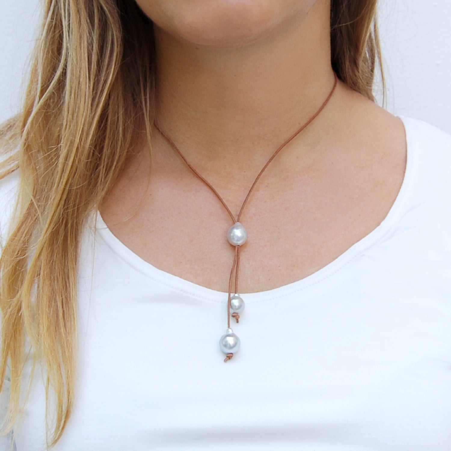 Raw Pale Tahitian Pearl Kiss Necklace in Tan and Pale Grey