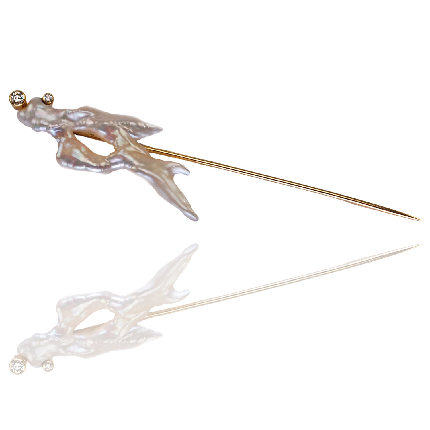 Fish Shape Biwa Pearl And Diamond Pin
