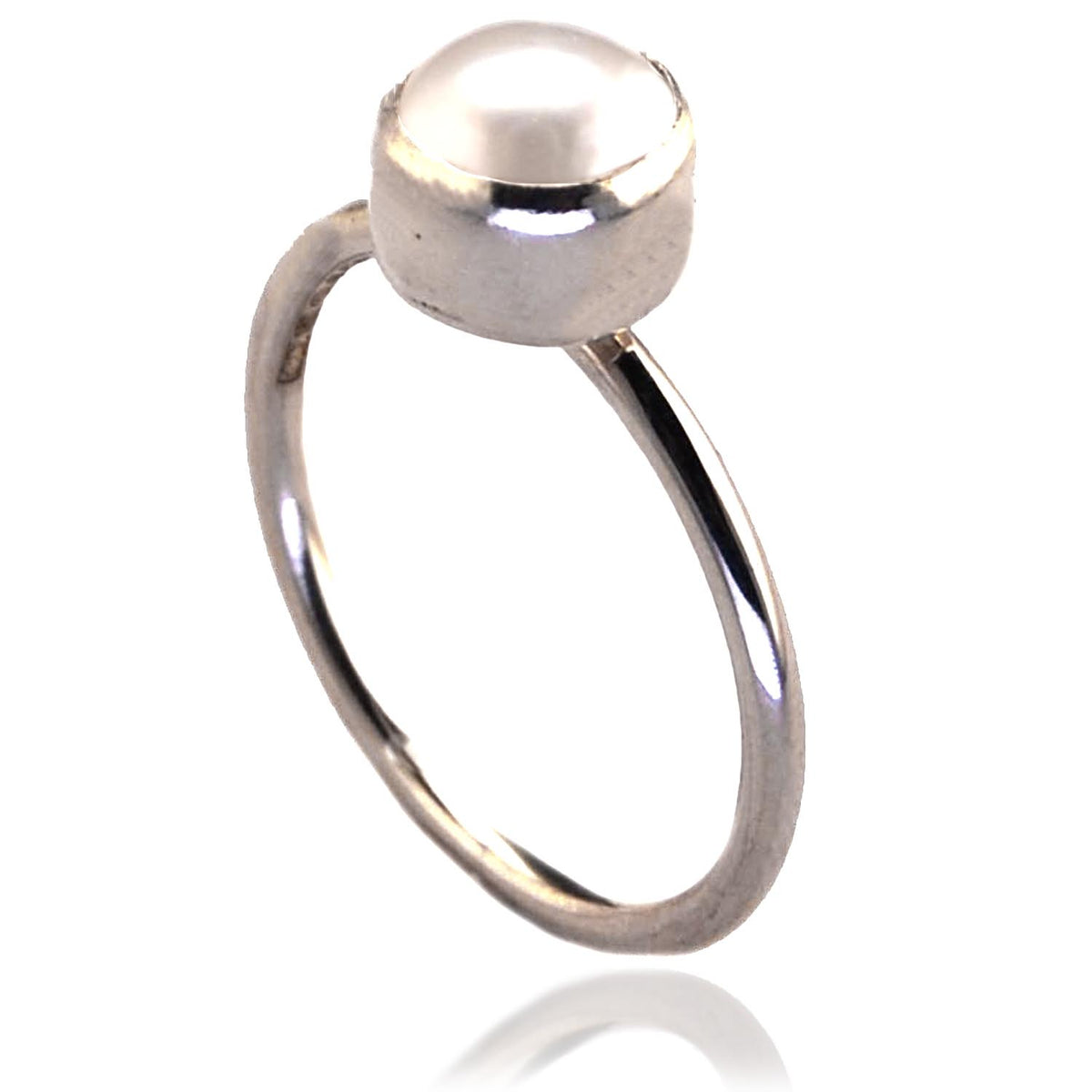 Sterling Silver Ring with  White Freshwater Pearl
